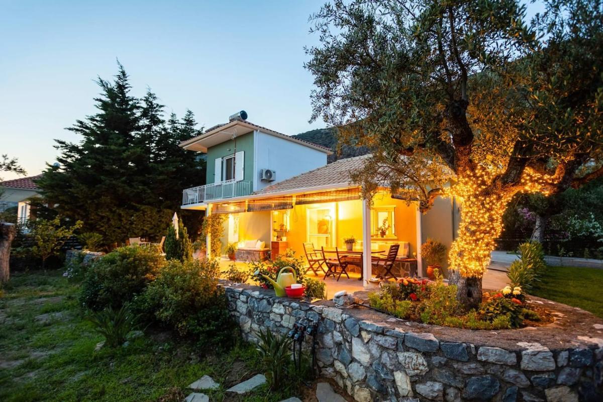 The Secret Garden At Villa Georgia 칼라마타 외부 사진