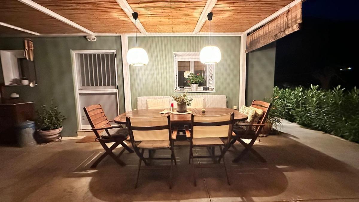 The Secret Garden At Villa Georgia 칼라마타 외부 사진